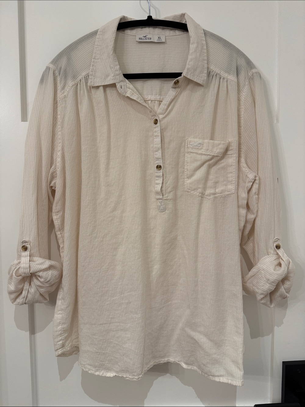 Hollister Cream Button Up Roll Sleeve Pullover Lightweight Cotton Shirt